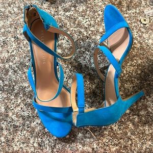 NEW Kelly & Katie Size 10 Sandals